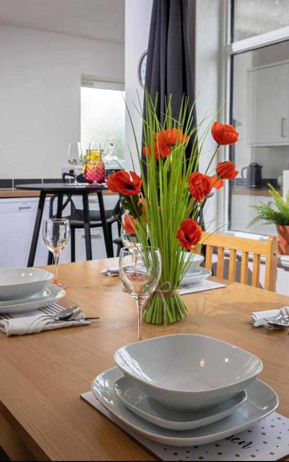 Fantastic! Family Home: Free Parking Blackpool Bagian luar foto